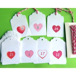 Adventskalenderzahlen|bunt-mixx-DESIGN 24 Adventskalenderzahlen Anhänger tags, HERZ rosa pink rot, Adventskalender Bäckergarn, bunt-mixx