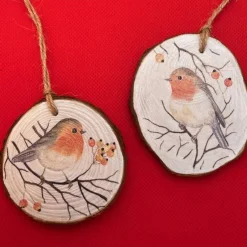 Geschenkeanhänger|Strandgutlädchen 2 Anhänger aus Holzscheiben, Rotkehlchen, Weihnachten, Winter