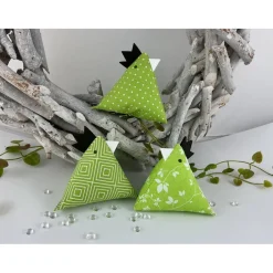 Best 3 Dekohühner aus Stoff – Frühlingsdeko, handgenäht, grün/weiß, Frühling