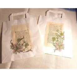Sale 2 er Set Geschenktüten mit alter Buchseite & Blümchen Geschenkverpackungen