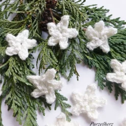 10 gehäkelte Sterne mit Glitzer - Häkelapplikation,Kartengestaltung,Streudeko,Tischdeko,Weihnachten,Gastgeschenk,creme Weihnachtsdeko