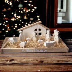 Krippen|Verzückt & Verplottet 13 teilige Krippe aus Raysin mit Beleuchtung zur Weihnachtszeit personalisiert