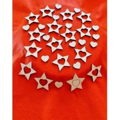 New Advent Weihnachtssterne mit Herz 32tlg Tischdekoration Tischstreu Streu zum Basteln gestalten Streudeko DIY Bastelzubehör