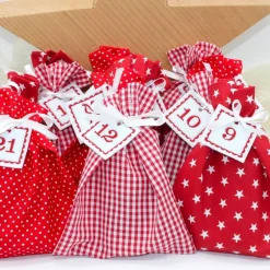 Adventskalender / Säckchen zum befüllen / Stoffsäckchen mit Zahlen rot weiß Adventskalender