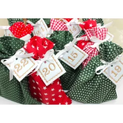 Adventskalender / Säckchen zum Befüllen / Stoffsäckchen mit Zahlen dunkelgrün rot Adventskalender