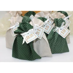 Adventskalender / Säckchen zum Befüllen / Stoffsäckchen mit Zahlen dunkelgrün beige Adventskalender