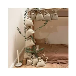 Adventskalender Säckchen in XXL aus Leinen, mit gravierten Holzanhängern,  Adventskalender aus Stoff zum Befüllen Adventskalender
