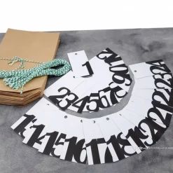 Adventskalender|Reizvolle Karten und mehr Adventskalender Tüten und Zahlenanhänger zum Befüllen – DIY Kalender Set mit Kordeln