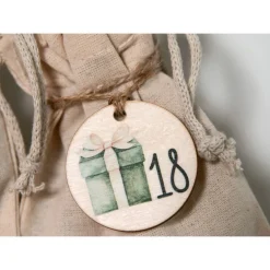 Outlet Adventskalender Zahlen Holz 1–24, Ø 4,5 cm – rund, mit Weihnachtstieren bedruckt, lasergeschnitten Adventskalenderzahlen