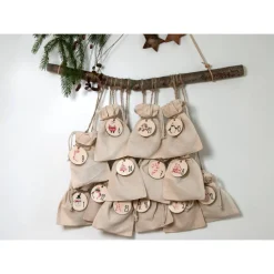 New Adventskalender Zahlen Holz 1–24, Ø 4,5 cm – rund, mit Weihnachtstieren bedruckt, lasergeschnitten Adventskalenderzahlen