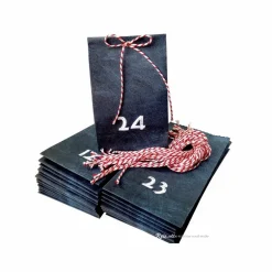 Adventskalender|Reizvolle Karten und mehr Adventskalender-Tüten in Tafeloptik zum Befüllen – Handgefertigte Papiertüten mit Kordeln, Zahlen & Bodenbeutel