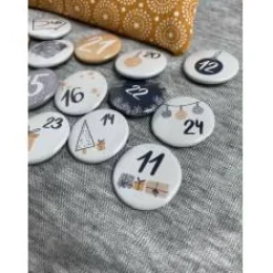 New Adventskalenderzahlen Buttons mit Sicherheitsnadel zum Befestigen Adventskalenderzahlen