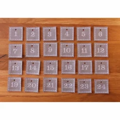 New Adventskalenderzahlen taupe Filz eckig bestickt Adventskalenderzahlen