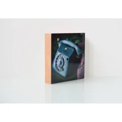 Gastgeschenke|BildArt altes Telefon mit Wählscheibe, Lost Place, marode, verlassenes Haus, Villa, Foto auf Holz, im Quadrat, 10 x 10 cm
