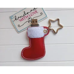 Best Anhänger Nikolausstiefel rot gold mit Stern veganes Kunstleder, Geldgeschenk Taschenbaumler Schlüsselanhänger USB Nikolausstiefel