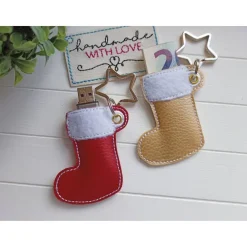 Best Anhänger Nikolausstiefel rot gold mit Stern veganes Kunstleder, Geldgeschenk Taschenbaumler Schlüsselanhänger USB Nikolausstiefel