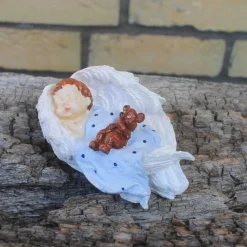 Clearance Baby Junge mit Teddy in Engelsflügel gebettet, handbemalt Gedenksteine