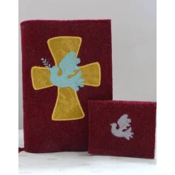 Bestickte Gotteslobhülle aus Filz *Kreuz mit Taube *individuell angefertigt Gotteslobhülle