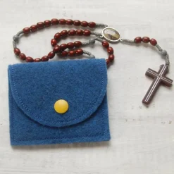 Best Bestickte Rosenkranztasche aus blauem Filz mit goldenem Spruch "Gott beschütze dich" *sofort versandfertig Rosenkranztäschchen
