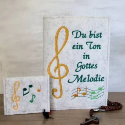 Rosenkranztäschchen|Corinas Nähstüberl Bestickte Rosenkranztasche aus Filz *Motiv Notenschlüssel und Noten *individuell angefertigt