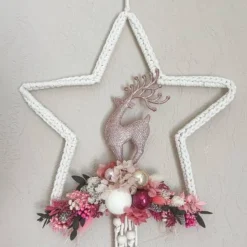Adventskränze|AllerleiLiebe Boho Makrameekranz mit Trockenblumen in rosa/pink