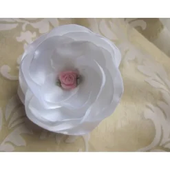 Hot Braut Brosche und Klammer Weiß Rosa Stoffblume "Rosalie" für Hochzeit, Taufe festlich Brautschmuck
