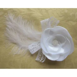 Best Braut Haarklammer Kopfschmuck Satin Stoffblume weiß Spitze Perle Federn "Petit Reve" Hochzeit Brautschmuck