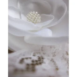 Best Braut Haarklammer Kopfschmuck Satin Stoffblume weiß Spitze Perle Federn "Petit Reve" Hochzeit Brautschmuck