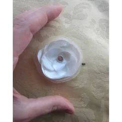 Discount Braut Kopfschmuck Haarblume weiß Haarklammer Organza Strass "Fleur Blanche" festlich romantisch Brautschmuck