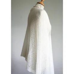 Best Brautschal aus Mohair in ivory, gestrickte Hochzeitsstola, weiches Umschlagtuch, Stola zum Brautkleid Brautstolen & -Boleros