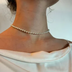 Best Brautschmuck-Set aus schneeweißen Glaswachsperlen – Rückenkette, Armband & Ohrringe individualisierbar Brautschmuck