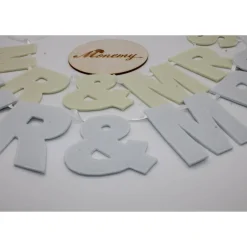 Hot Buchstaben Girlande Hochzeit MR & MRS / Namenskette Brautpaar weiß creme Hochzeitsgirlanden