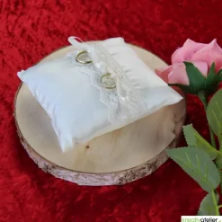 Champagnerfarbenes Taft-Ringkissen mit Klöppelspitze und Satinbändern - Romantisches Highlight für Ihre Hochzeit Ringkissen