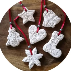 Outlet Christbaumschmuck 6 Anhänger Weihnachten | weiß rot grau | 5 -5,5 cm Geschenkeanhänger