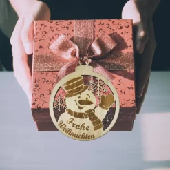Sale Christbaumschmuck Personalisierbar - Weihnachtsschmuck mit Namen aus Holz - Rentier, Schneemann oder Pinguin Baumschmuck Personalisierbar