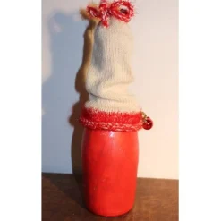 Best Dekofigur BÄUMCHENWICHTEL Weihnachtswichtel witzige Upcyclingfigur aus Sektflasche m. handgestricktem Mützchen Weihnachtsdeko