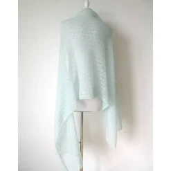 Brautstolen & -Boleros|Nica Weingartner Duftiger Brautschal aus Mohair in Aquamarinblau, Hochzeitsstola gestrickt, weiches Umschlagtuch