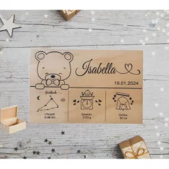 Discount Eine personalisierte Baby-Erinnerungskiste mit einem niedlichen Teddybären – das ideale Holzgeschenk zur Geburt. Dekoration