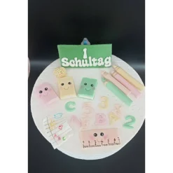 Tortendekoration|Annetts Zuckerfiguren Einschulungsdekoration aus Fondant, Tortendekoration Einschulung, Schulanfang