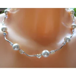Best Elegante Perlenkette mit Kristall Blüten & 925er Silber – Muschelkernperlen, 42 cm Brautschmuck