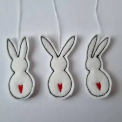 Hot 3er Set MINI-OSTERHASEN aus Filz zum Aufhängen - von Osterhasen
