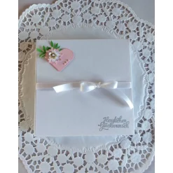 Best Exklusive Valentinskarte in Herzform mit Blüten in edler Kartenbox – Handgemacht & Verziert Valentinstagskarten