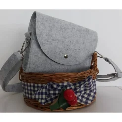 Brauttaschen|Schultis Eigenart Filztasche Ella Bag in hellgrau * elegante Umhängetasche* Rohling