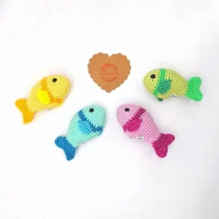 Best Fisch gehäkelt, Amigurumi, 100 % Baumwolle, als Dekoration zur Taufe, Konfirmation, Geburtstag oder Babyparty, Wunschfar Gastgeschenke