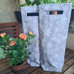 Best Flaschentasche 38x10x8 cm – Geschenktasche Flaschenbeutel grau mit Schneeflocken Motiv Geschenkverpackungen