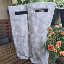 Best Flaschentasche 38x10x8 cm – Geschenktasche Flaschenbeutel grau mit Schneeflocken Motiv Geschenkverpackungen