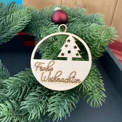 Baumschmuck|Werkstatt am See Frohe Weihnachten – Geschenkanhänger & Christbaumanhänger aus Holz, lasergeschnitten, festliche Dekoration