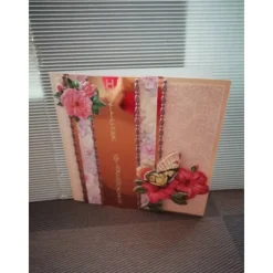 Best Geburtstagskarte für eine Frau, verspielt mit einem Schmetterling und Blumen Glückwunschkarten