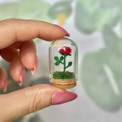 Clearance Gehäkelte Rose in einer Glaskuppel (microcrochet) Valentinstagsgeschenke
