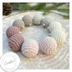 Baumschmuck|Createvi Gehäkelte Weihnachtskugeln - Handgemachte Christbaumkugeln Farbkollektion „Soft Winter“ – grau, beige, rosa